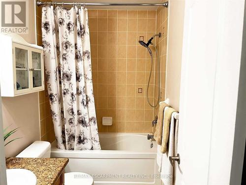 747 Challinor Terrace, Milton, ON - Indoor Photo Showing Bathroom