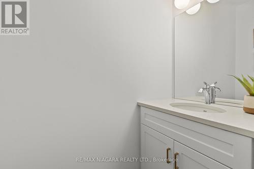 141 Susan Drive, Pelham, ON -  Photo Showing Bathroom