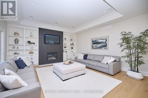 107 Millpond Road, Niagara-On-The-Lake, ON - Indoor Photo Showing Living Room With Fireplace