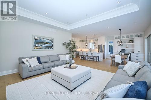 107 Millpond Road, Niagara-On-The-Lake, ON - Indoor Photo Showing Living Room