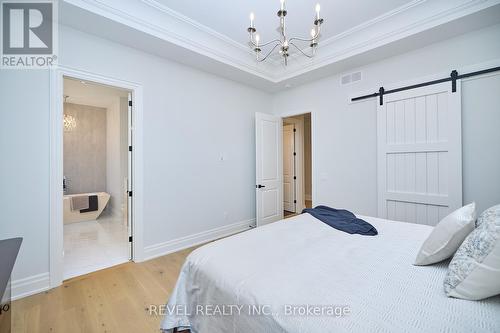 107 Millpond Road, Niagara-On-The-Lake, ON - Indoor Photo Showing Bedroom