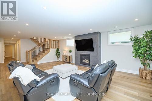 107 Millpond Road, Niagara-On-The-Lake, ON - Indoor Photo Showing Living Room With Fireplace