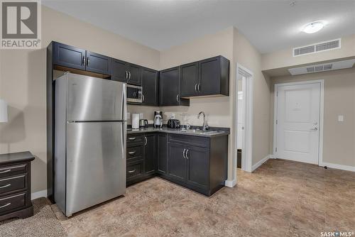 302 1025 Moss Avenue, Saskatoon, SK - Indoor Photo Showing Kitchen