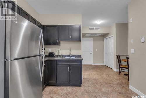 302 1025 Moss Avenue, Saskatoon, SK - Indoor Photo Showing Kitchen