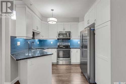 302 1025 Moss Avenue, Saskatoon, SK - Indoor Photo Showing Kitchen