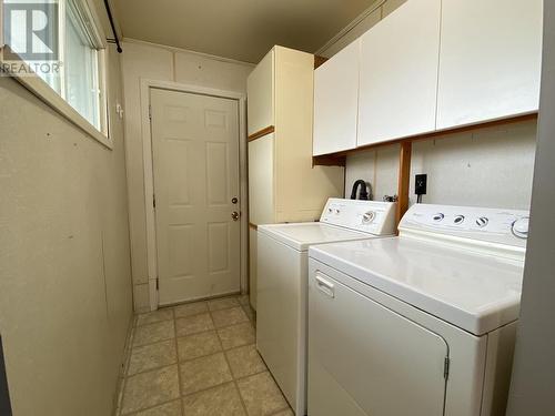 9324 94 Avenue, Fort St. John, BC - Indoor Photo Showing Laundry Room