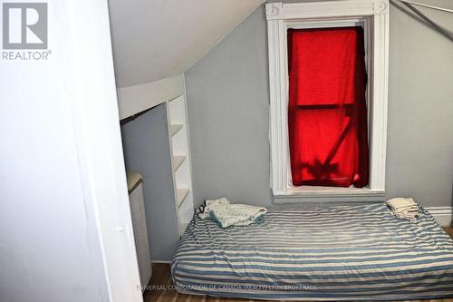 194 Talbot Street E, Aylmer (Ay), ON - Indoor Photo Showing Bedroom