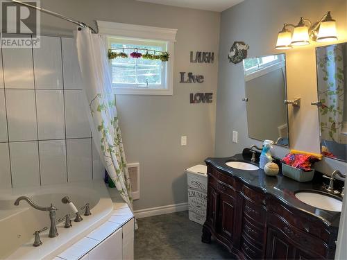 97 Rodgers Cove Road, Rodgers Cove, NL - Indoor Photo Showing Bathroom