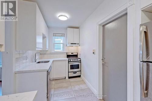 Upper - 1749 Bayview Avenue, Toronto, ON - Indoor Photo Showing Kitchen