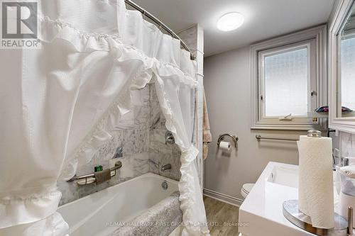 1914 Liverpool Road, Pickering, ON - Indoor Photo Showing Bathroom