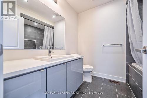 15 Anchusa Drive, Richmond Hill, ON - Indoor Photo Showing Bathroom