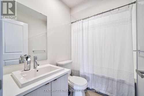 15 Anchusa Drive, Richmond Hill, ON - Indoor Photo Showing Bathroom