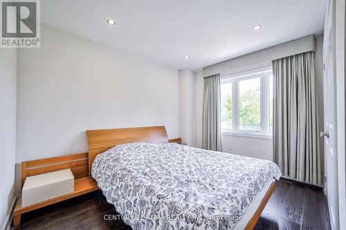 15 Anchusa Drive, Richmond Hill, ON - Indoor Photo Showing Bedroom