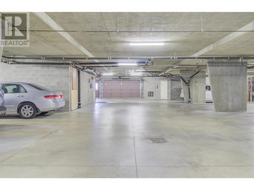 330 7 Street Unit# 304, Salmon Arm, BC - Indoor Photo Showing Garage