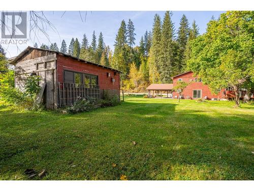 2281 Airport Way, Revelstoke, BC - Outdoor