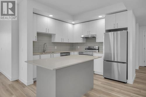 1057 Frost Road Unit# 317, Kelowna, BC - Indoor Photo Showing Kitchen With Stainless Steel Kitchen With Upgraded Kitchen