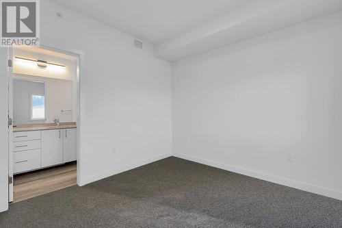 1057 Frost Road Unit# 317, Kelowna, BC - Indoor Photo Showing Other Room