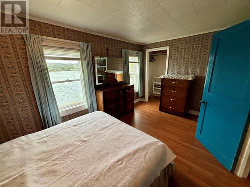 586-588 Main Road, Mount Carmel, NL - Indoor Photo Showing Bedroom