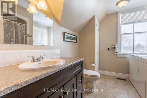 264 Mary Street, Scugog (Port Perry), ON - Indoor Photo Showing Bathroom