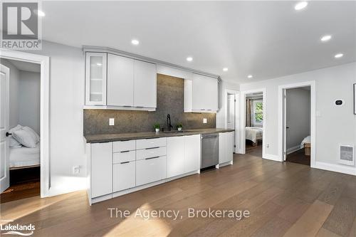 119 Campbell Beach Road, Kawartha Lakes, ON - Indoor Photo Showing Kitchen