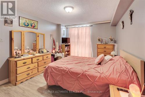 501 - 135 Marlee Avenue, Toronto, ON - Indoor Photo Showing Bedroom