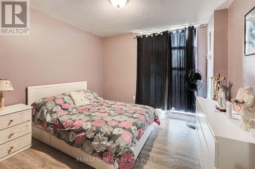 501 - 135 Marlee Avenue, Toronto, ON - Indoor Photo Showing Bedroom