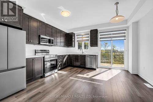 57 - 120 Court Drive, Brant, ON - Indoor Photo Showing Kitchen With Stainless Steel Kitchen With Upgraded Kitchen