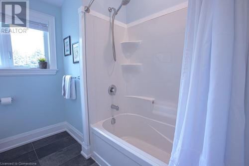 263 Riverbank Drive, Cambridge, ON - Indoor Photo Showing Bathroom