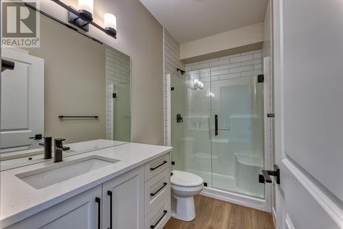 189 Whistler Place, Vernon, BC - Indoor Photo Showing Bathroom