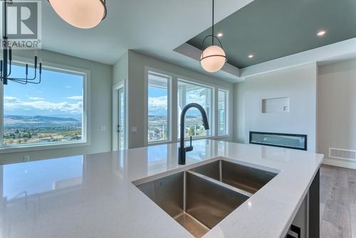 189 Whistler Place, Vernon, BC - Indoor Photo Showing Kitchen With Double Sink