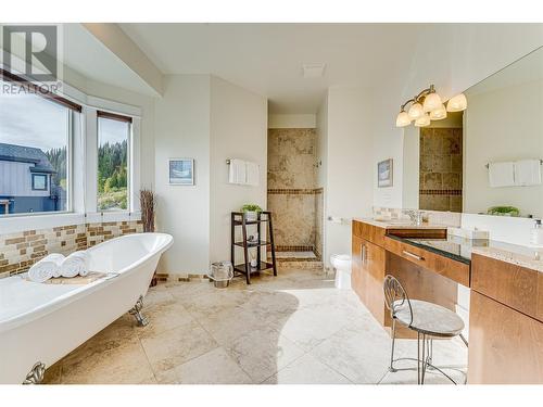 130 Arnica Lane, Vernon, BC - Indoor Photo Showing Bathroom