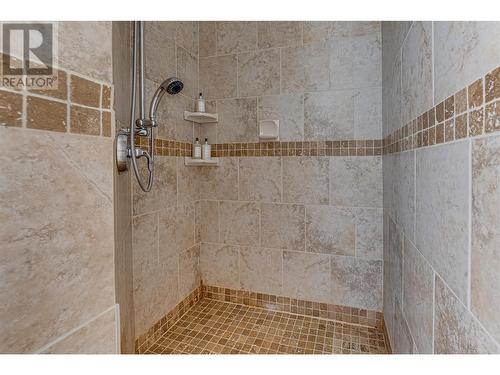 130 Arnica Lane, Vernon, BC - Indoor Photo Showing Bathroom