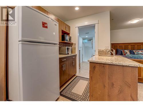 130 Arnica Lane, Vernon, BC - Indoor Photo Showing Kitchen