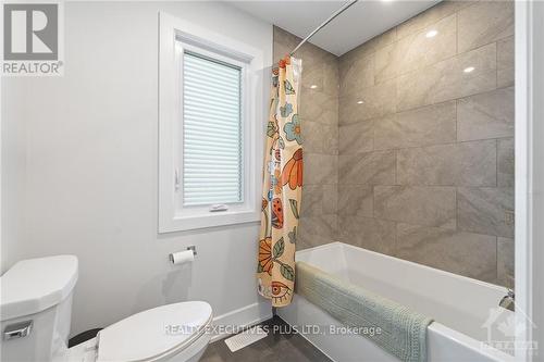 1299 Diamond Street, Clarence-Rockland, ON - Indoor Photo Showing Bathroom