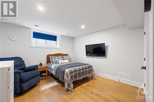 1299 Diamond Street, Clarence-Rockland, ON - Indoor Photo Showing Bedroom