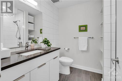 Ensuite - 104 - 570 De Mazenod Avenue, Glebe - Ottawa East And Area (4407 - Ottawa East), ON - Indoor Photo Showing Bathroom