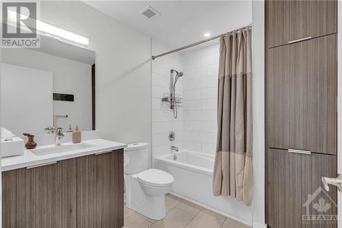 Full Bath - 104 - 570 De Mazenod Avenue, Glebe - Ottawa East And Area (4407 - Ottawa East), ON - Indoor Photo Showing Bathroom