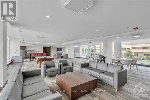 104 - 570 De Mazenod Avenue, Ottawa, ON - Indoor Photo Showing Living Room