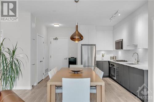 104 - 570 De Mazenod Avenue, Glebe - Ottawa East And Area (4407 - Ottawa East), ON - Indoor Photo Showing Kitchen With Upgraded Kitchen