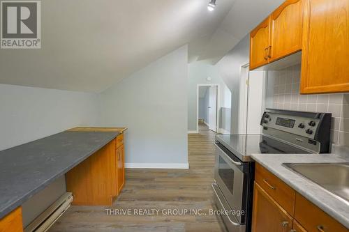 Upper - 211 Clarence Street, London, ON - Indoor Photo Showing Kitchen