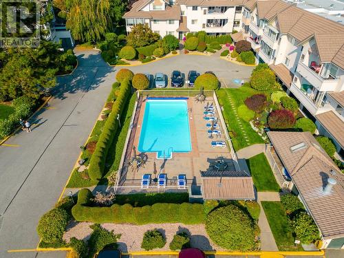 2288 Benvoulin Road Unit# 312, Kelowna, BC - Outdoor With In Ground Pool