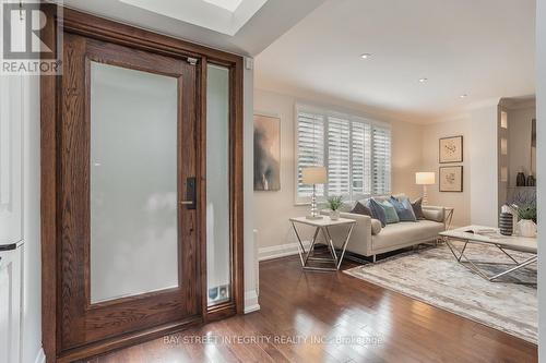 10 Stuart Avenue, Toronto, ON - Indoor Photo Showing Living Room