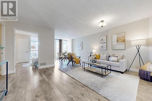 2306 - 55 Centre Avenue, Toronto, ON - Indoor Photo Showing Living Room