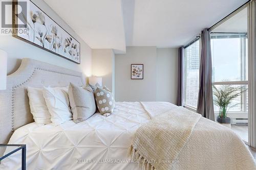 2306 - 55 Centre Avenue, Toronto, ON - Indoor Photo Showing Bedroom