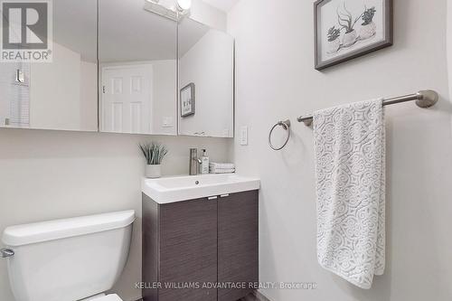 2306 - 55 Centre Avenue, Toronto, ON - Indoor Photo Showing Bathroom