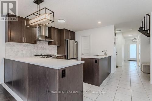 15 Pony Way, Kitchener, ON - Indoor Photo Showing Kitchen With Upgraded Kitchen