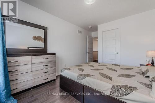 15 Pony Way, Kitchener, ON - Indoor Photo Showing Bedroom