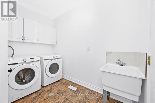 138 Alfred Paterson Drive, Markham, ON - Indoor Photo Showing Laundry Room