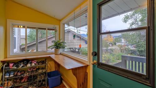 1008 Wilson Avenue, Kelowna, BC - Indoor Photo Showing Other Room