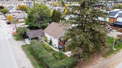 1008 Wilson Avenue, Kelowna, BC - Outdoor